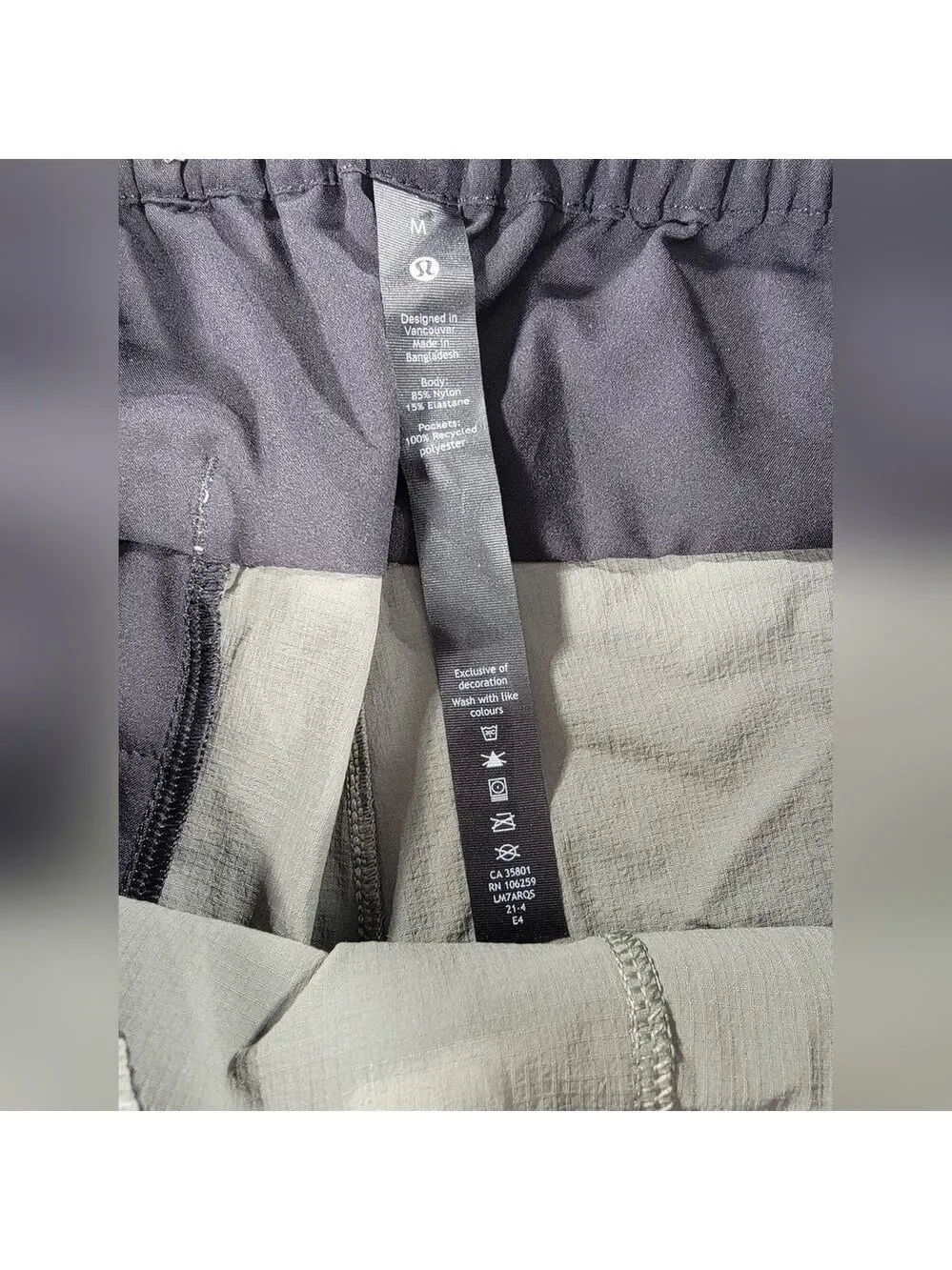 Lululemon Bowline Shorts Mens Medium  Green Athletic Gym Pockets Stretch